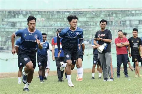 Arema Fc Segera Datangkan Pemain Asing Berikut Daftarnya Genpi Co