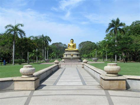 Viharamahadevi Park, Colombo