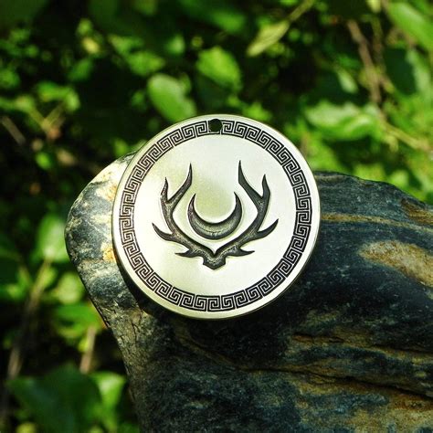 artemis goddess   hunt symbols