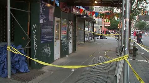 Nyc Crime Mcdonalds Worker Shot In Neck During Dispute In Brooklyn