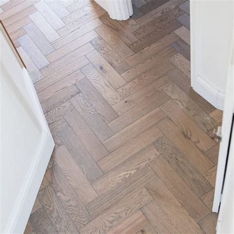 Buy V Zigzag Herringbone Floors At Best Prices Zb Frozen Umber