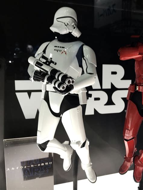 Tokyo Comic Con Hot Toys Présentation de leurs nouvelles réalisations en lien avec l épisode