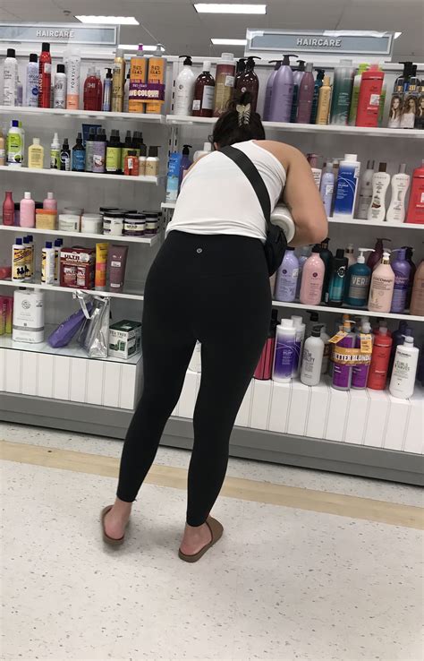 Pretty Brunette In Tight Lu Lu Lemon Outfit Spandex Leggings Yoga Pants Forum