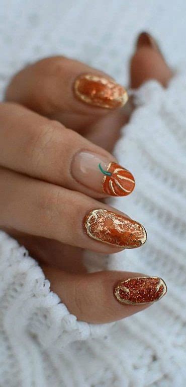 22 Stunning Fall Nail Ideas For Autumn 2020 Pumpkin And Gold Outline