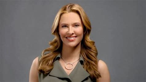 Jill Wagner Bio, Age, Height, Husband, Baby, CBS, Net Worth, Salary.