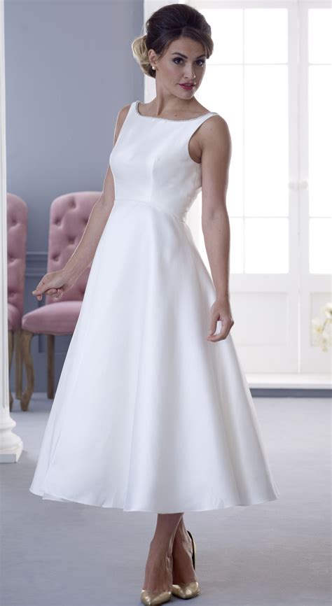 Discount Simple Satin Vintage Tea Length Short Wedding Dresses