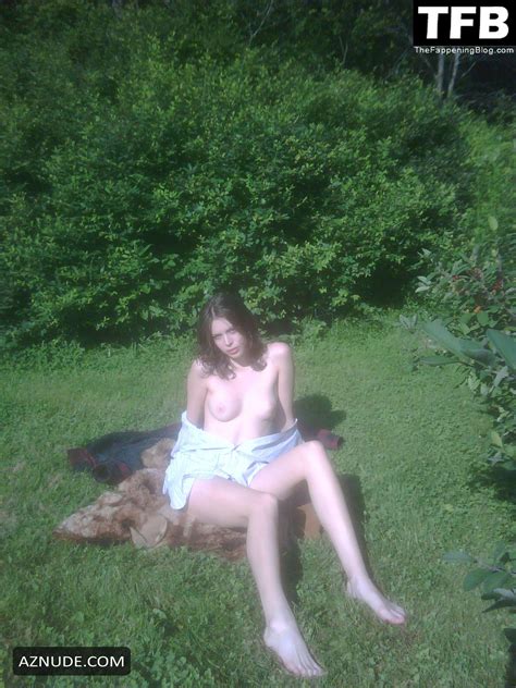 KEMP MUHL Nude AZNude