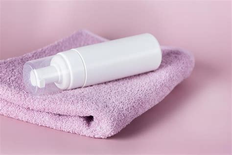 Premium Photo White Cosmetics Container Mockup With Towels On Pink Background Horizontal Copy