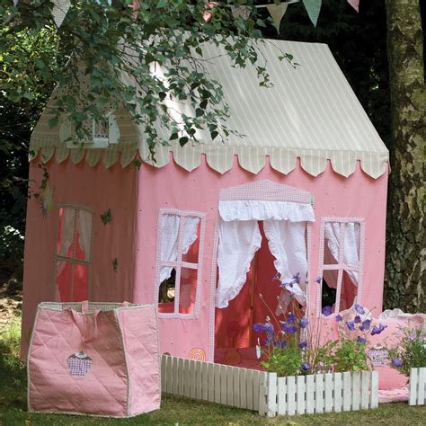 Top 20 Outdoor Playhouses for Kids, Plus their Costs