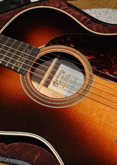 Martin Guitars 000 28 Ec Sunburst