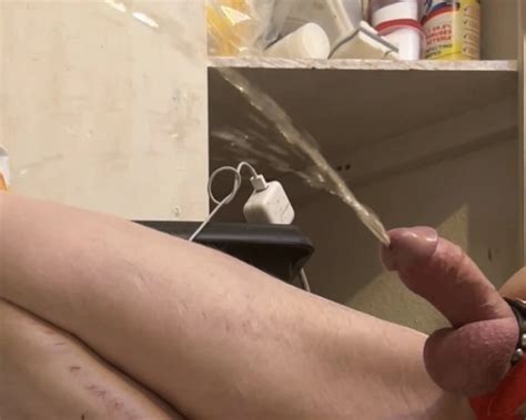 Vidéos porno gratuites Gay qui pisse xHamster