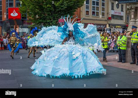 Caribbean dancer hi-res stock photography and images - Alamy
