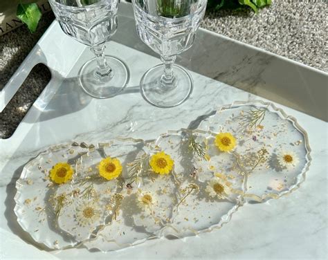 Handmade Resin Dried Flower Coasters With Gold Flakes Resin Coaster