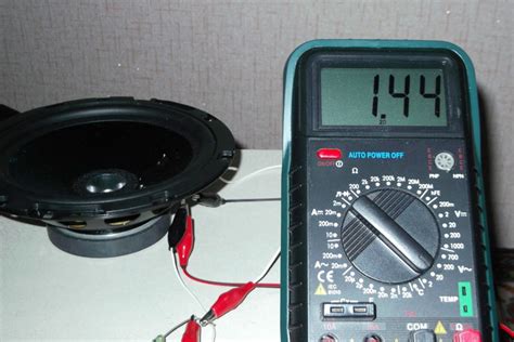 Параметры выбора динамиков: Мощность, импеданс, частоты...