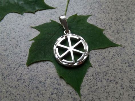 Оберег Грозовик из серебра 925 пробы от производителей