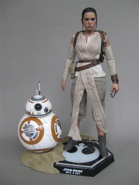 DeSMOnd Collection Hot Toys Rey BB In TFA Pt