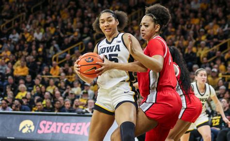 Iowa Junior Forward Hannah Stuelke Now Leading On And Off Court Hawk