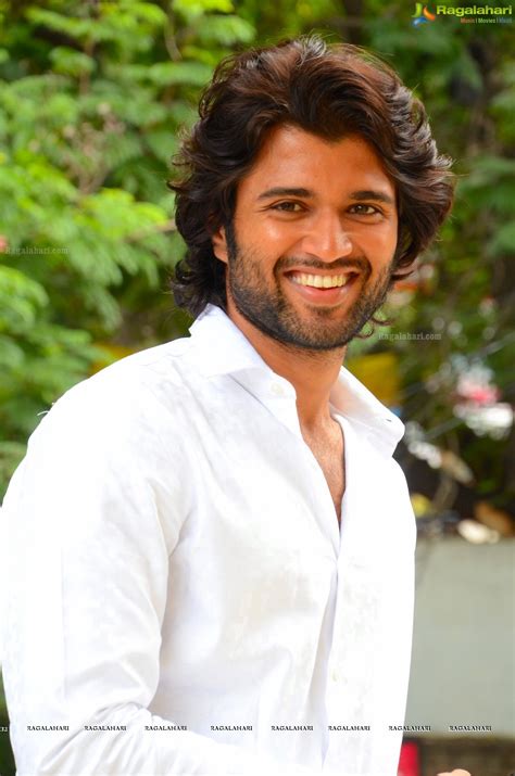 Vijay Devarakonda Hd Wallpapers Wallpaper Cave