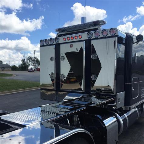 Enclosed 3 Door Aluminum Rack By Brunner Fabrication - Raney's Truck Parts