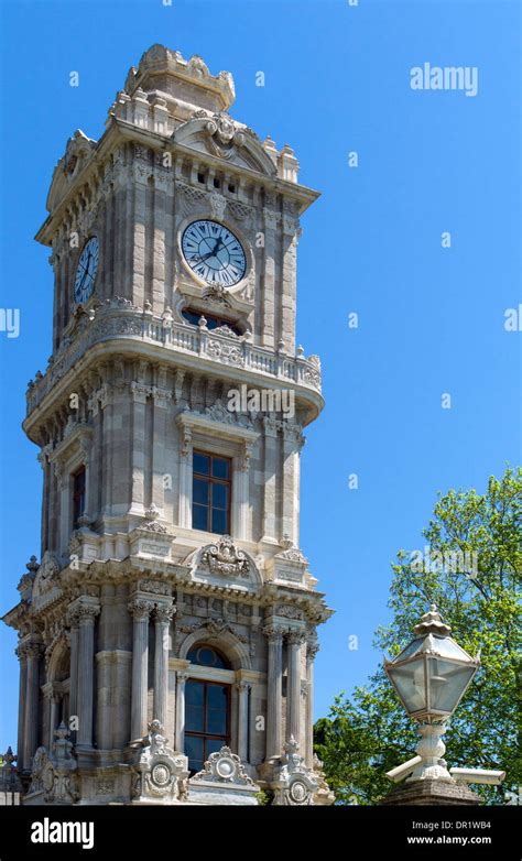 Der Dolmabahce Palast Stockfotos Und Bilder Kaufen Alamy