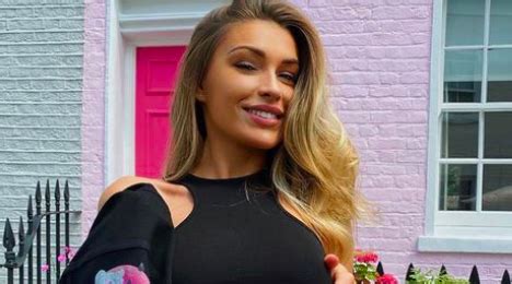 Zara Mcdermott Thrills Love Island Fans In Thigh Skimming Daisy Duke Hot Pants Daily Star