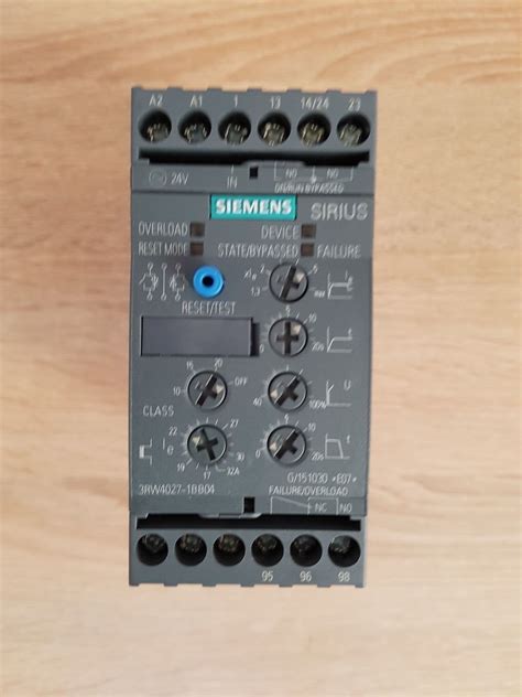 Siemens Sanftstarter 3RW4027 1BB04 Soft Starter 15kW 32A 200 480V US