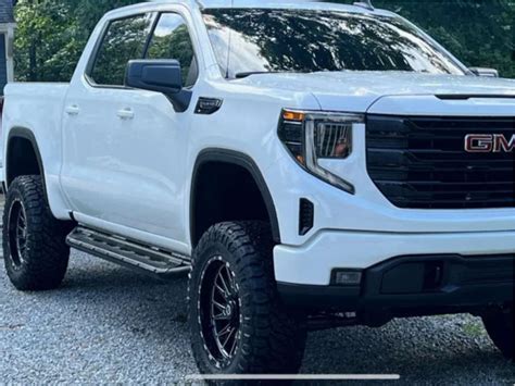 2022 Silver Gmc Sierra Lifted