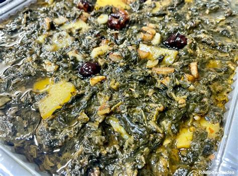 Homemade Aloo Palak Curry Recipe आलू पालक करी रेसिपी