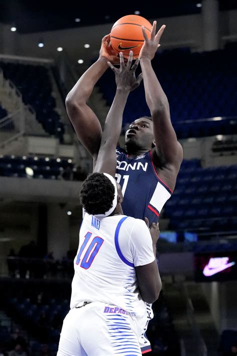 Uconn Mens Basketball Team Wins At Villanova For First Time In 11