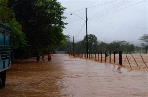 1800 Afectados Por Inundaciones Panamá En Minutos