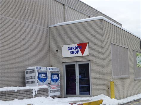 Kmart In Rochester Pa This Store Had Three Garden Shops S Flickr