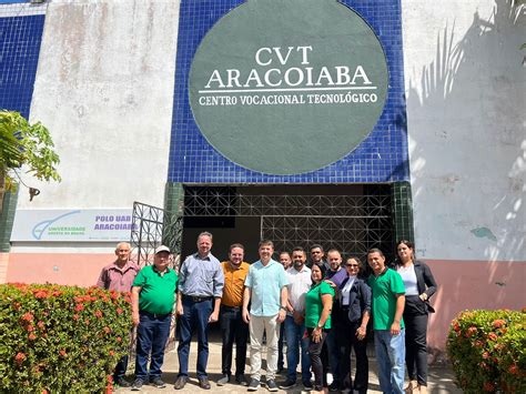 Diretores Do Centec Visitam Cvt De Aracoiaba Centec