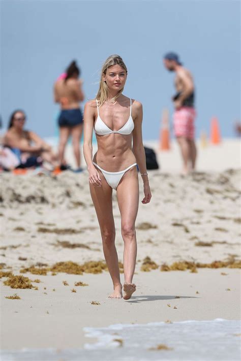 Martha Hunt In A Tiny White Bikini Gotceleb 7224 The Best Porn Website