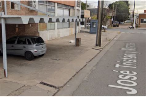 Un Guardia De Seguridad Mat A Un Ladr N Que Intent Robarle A Una