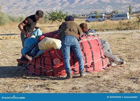 Hot Air Balloon Deflating Editorial Photo CartoonDealer 53666317