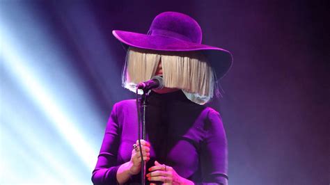 Sia Wallpapers Top Free Sia Backgrounds Wallpaperaccess