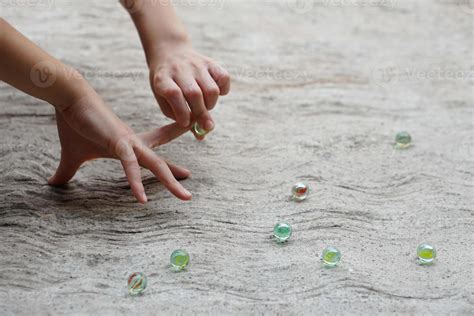 how to play marble game