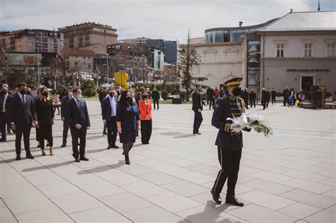 President Osmani Paid Homage To The Tomb Of President Dr Ibrahim