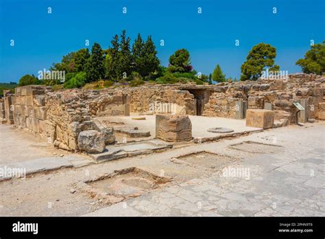 Minoan Palace Of Phaistos At Greek Island Crete Stock Photo Alamy