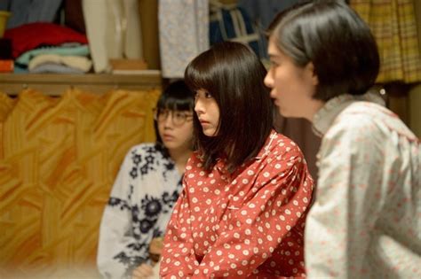 有村架純主演「ひよっこ」第9週（5月29日～6月3日） 向島電機乙女寮・みね子たちの部屋。優子（八木優希）のある告白に、驚くみね子（有村架純