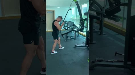 Cable Single Arm Tricep Extension Using Long Rope Youtube