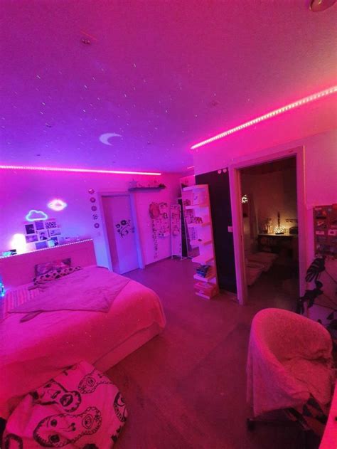 Pin by Kamilla on Эстетичные комнаты | Bedroom interior, Luxury room ...