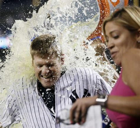 Gatorade Baths Meredith Marakovits Watches Chase Headley Get Doused