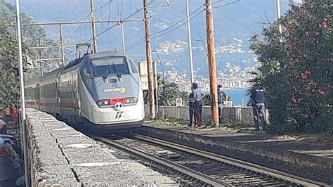 Laigueglia Muore Investito Da Un Treno Linea Ferroviaria Tra Alassio