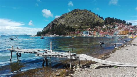 Copacabana Bolivia En El Lago Titicaca Lart De Volar