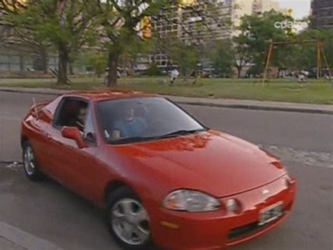 IMCDb.org: 1993 Honda CRX del Sol Si [EH6] in "Rebelde Way, 2002-2003"