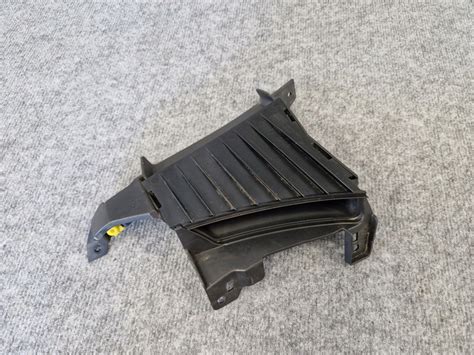 AUDI A4 B9 8W 8W0 8W0121764L WLOT KIEROWNICA POWIETRZA PRAWA PRZÓD OE