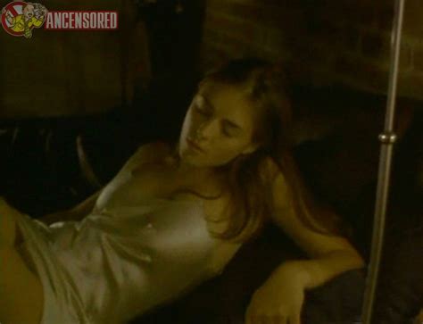 Naked Elizabeth Hurley In Nightscare