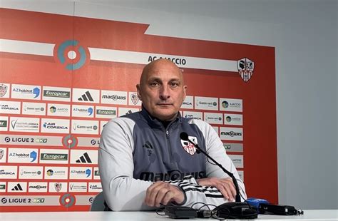 Sports VIDÉO Ligue 2 la conférence de presse de l AC Ajaccio avant