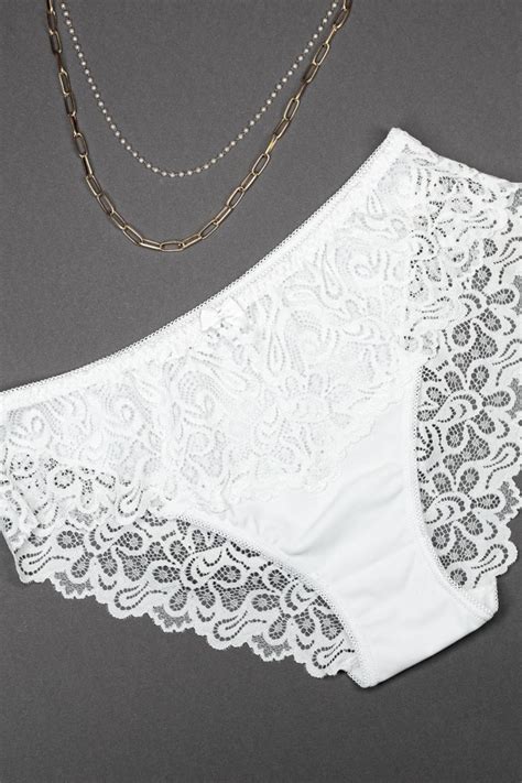 Белые высокие трусики с кружевом